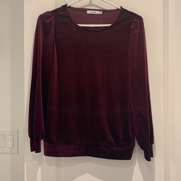 Ricki’s Burgundy Velour Puff Long-Sleeve Top NWT - Picture 2 of 3